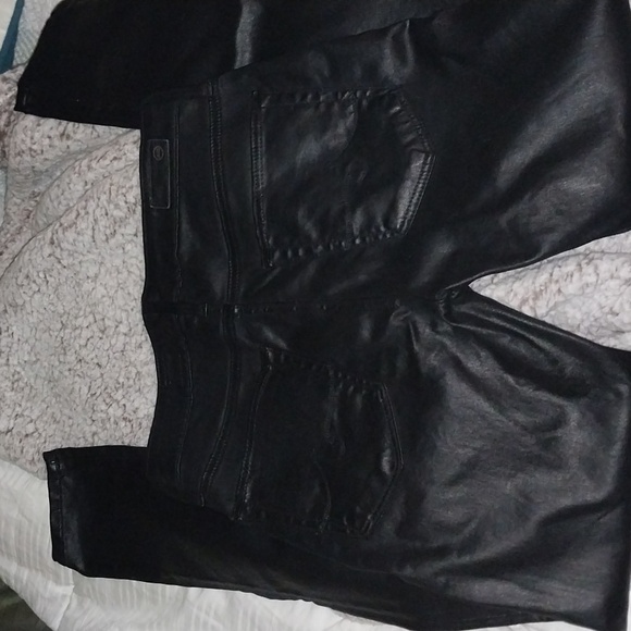 AG Farrah Skinny Ankle Black Coated Pants - Picture 6 of 7